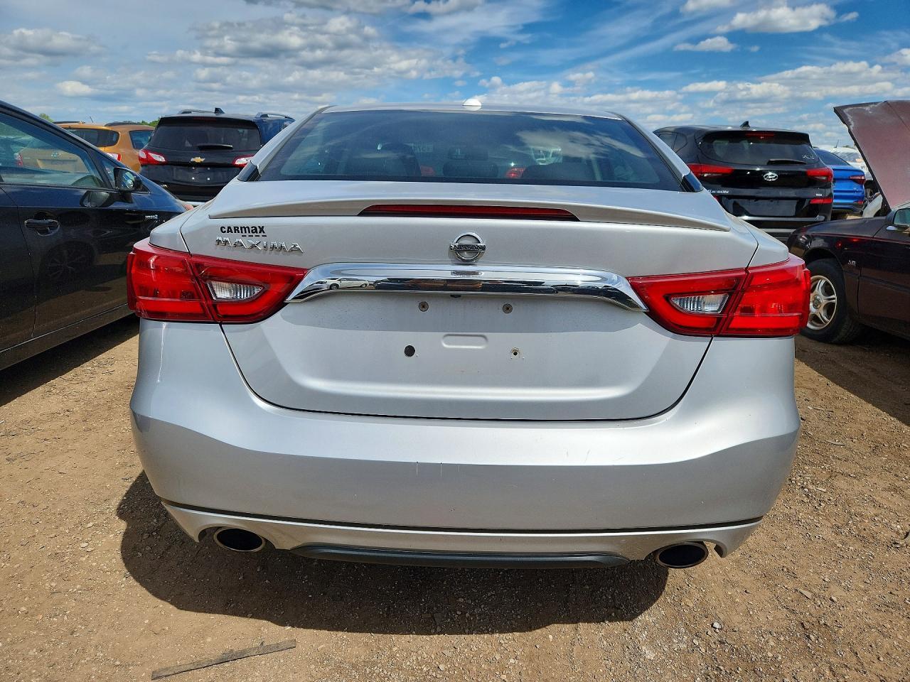 2017 NISSAN Maxima