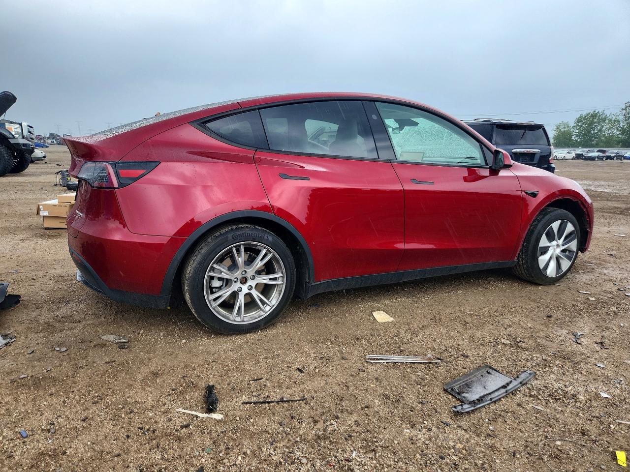 2024 TESLA Model Y
