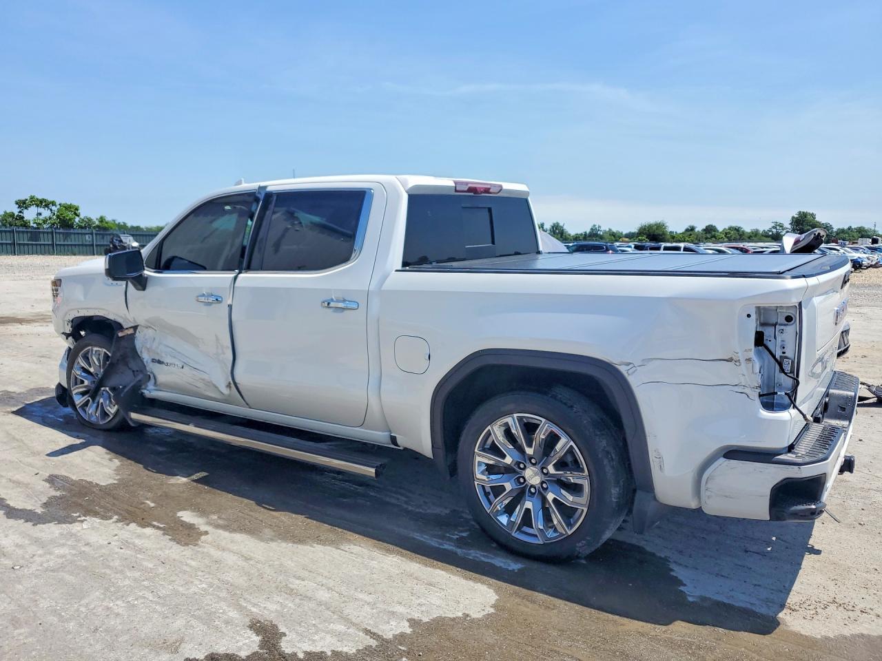 2025 GMC Sierra