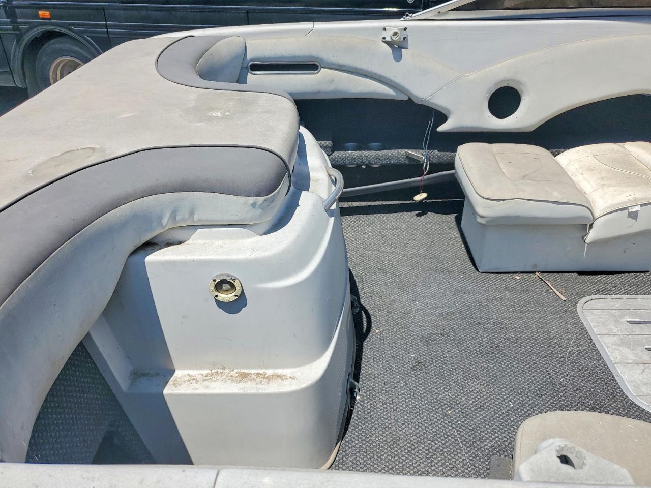 2000 Monterey Open Boat