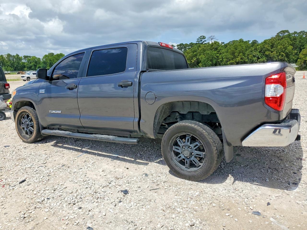 2016 TOYOTA TUNDRA