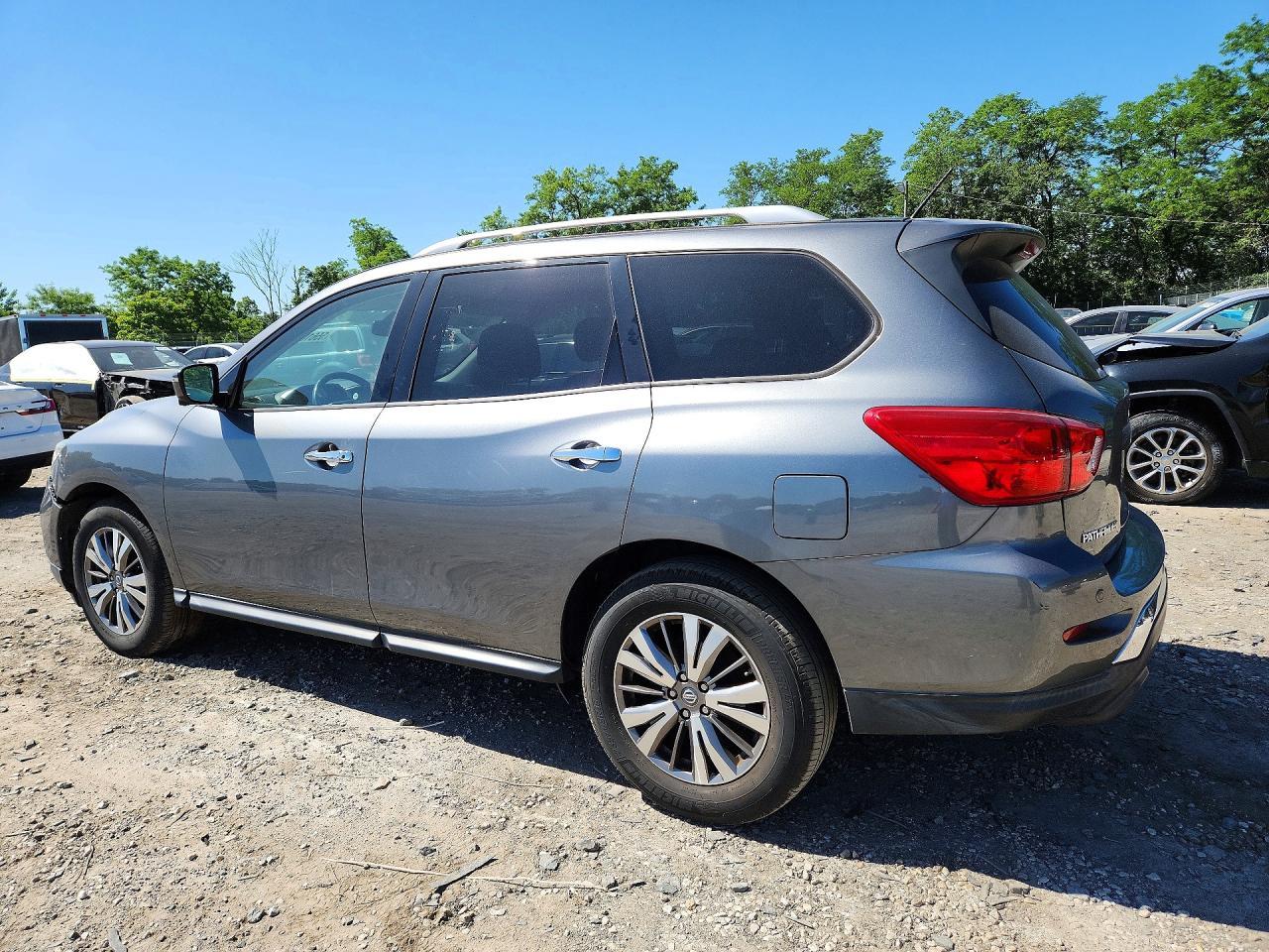 2018 NISSAN PATHFINDER