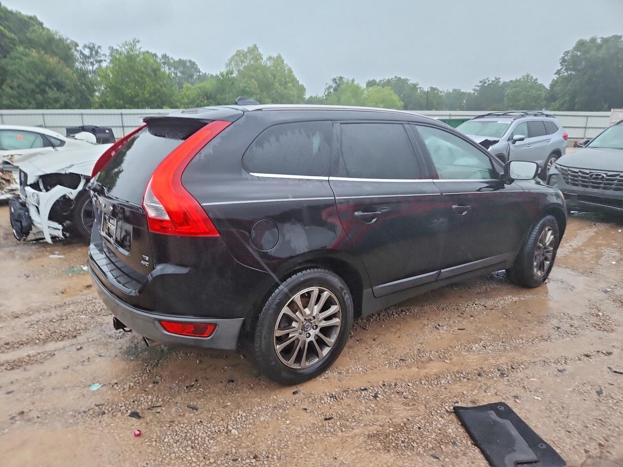 2010 VOLVO XC60