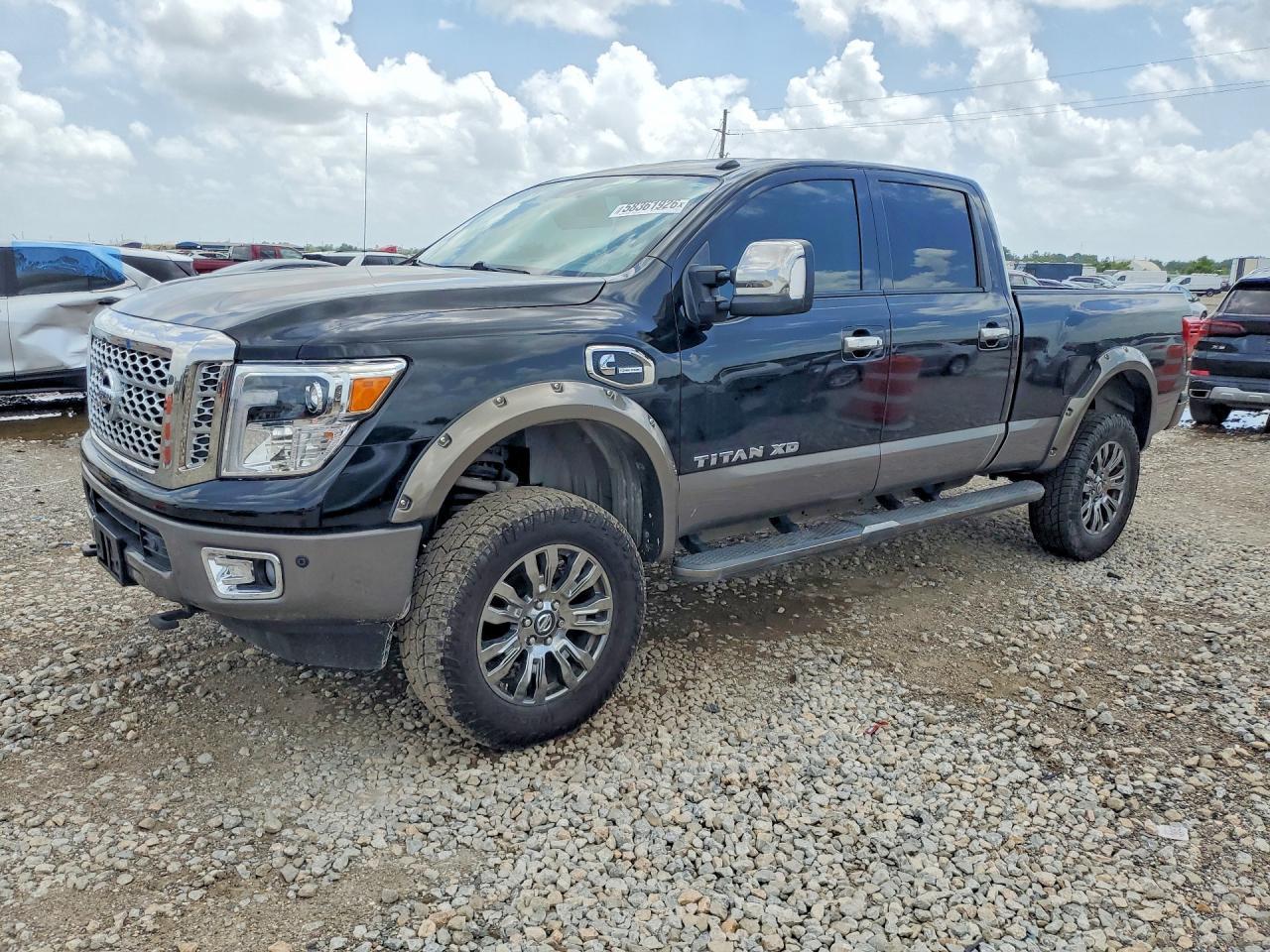2016 NISSAN Titan