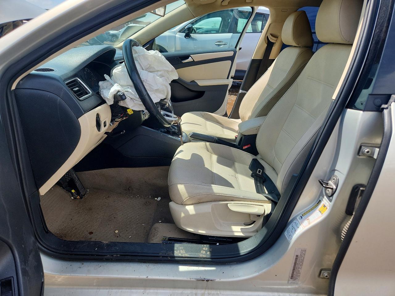 2011 VOLKSWAGEN JETTA