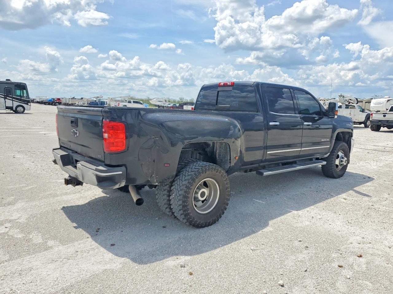 2016 CHEVROLET Silverado 3500