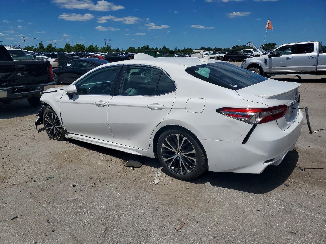 2019 TOYOTA CAMRY