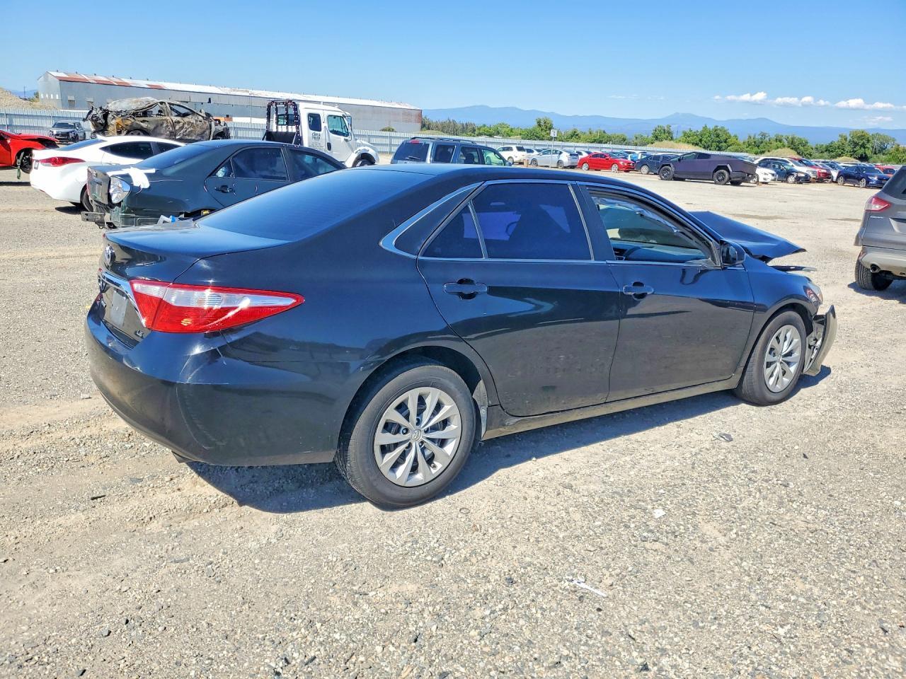 2015 TOYOTA CAMRY