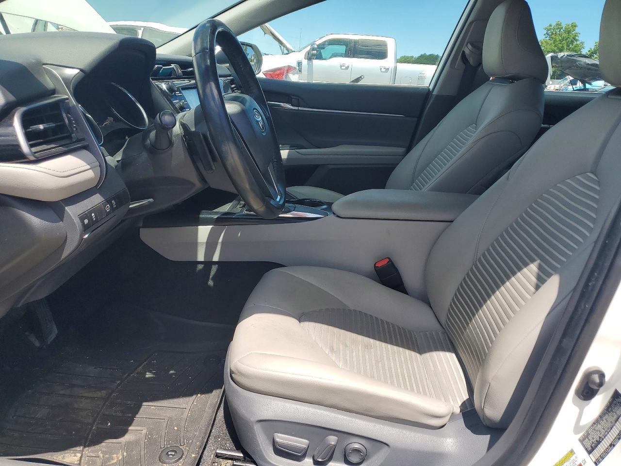 2019 TOYOTA CAMRY
