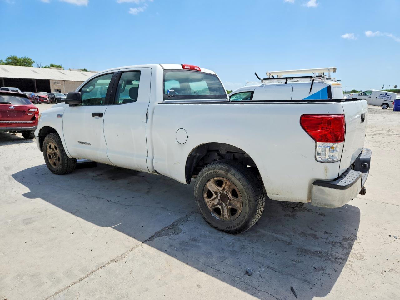 2011 TOYOTA TUNDRA