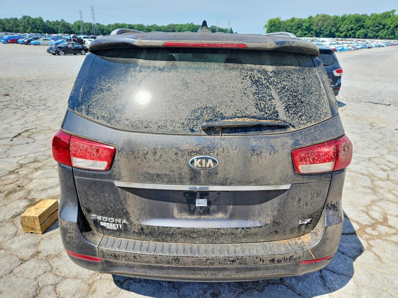 2015 KIA SEDONA