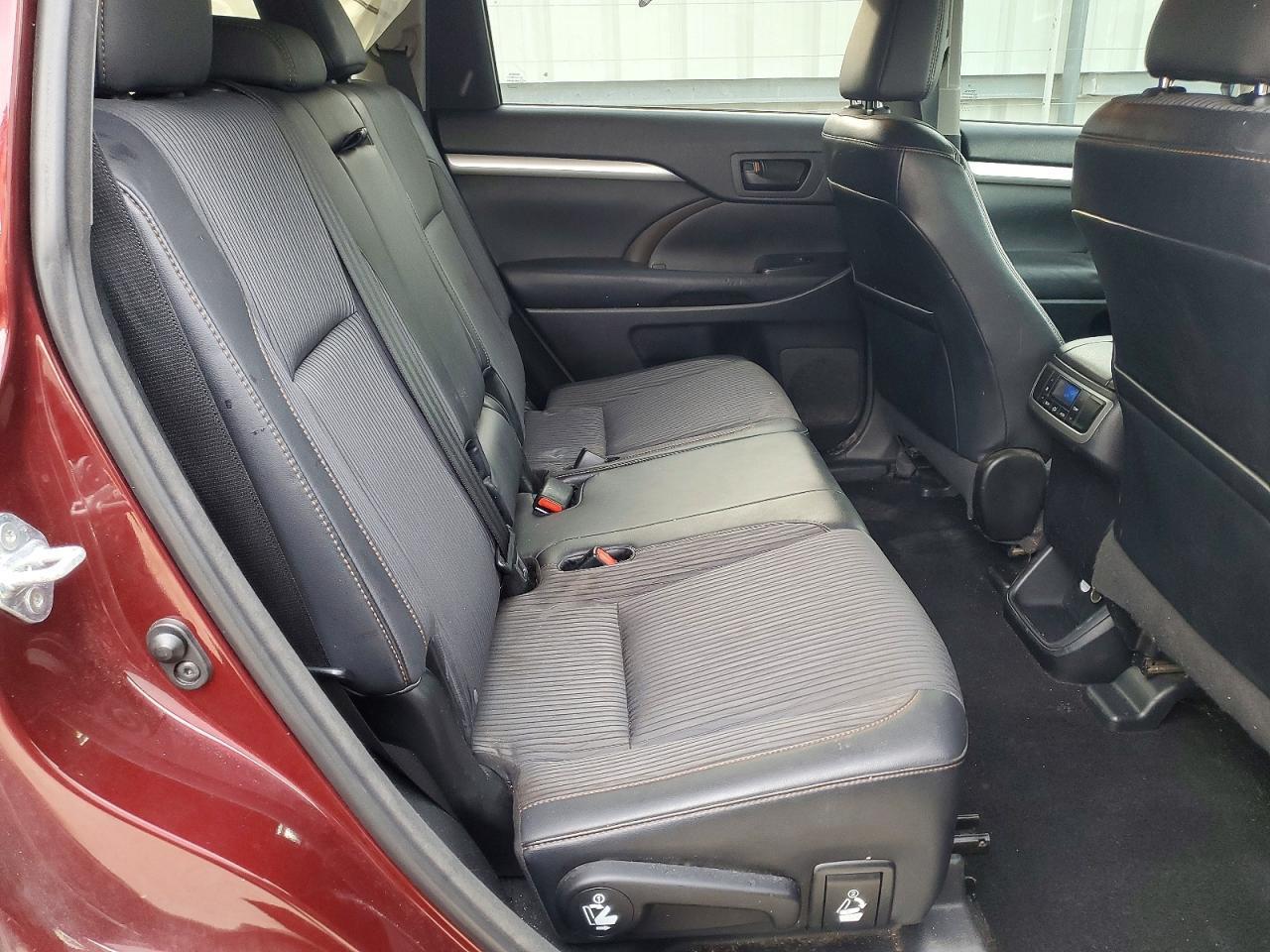 2015 TOYOTA HIGHLANDER