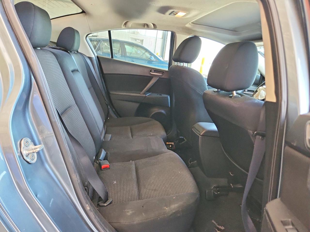 2012 MAZDA 3