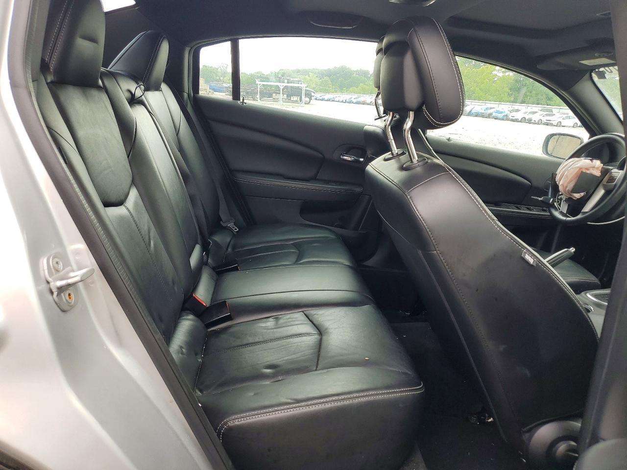 2012 CHRYSLER 200