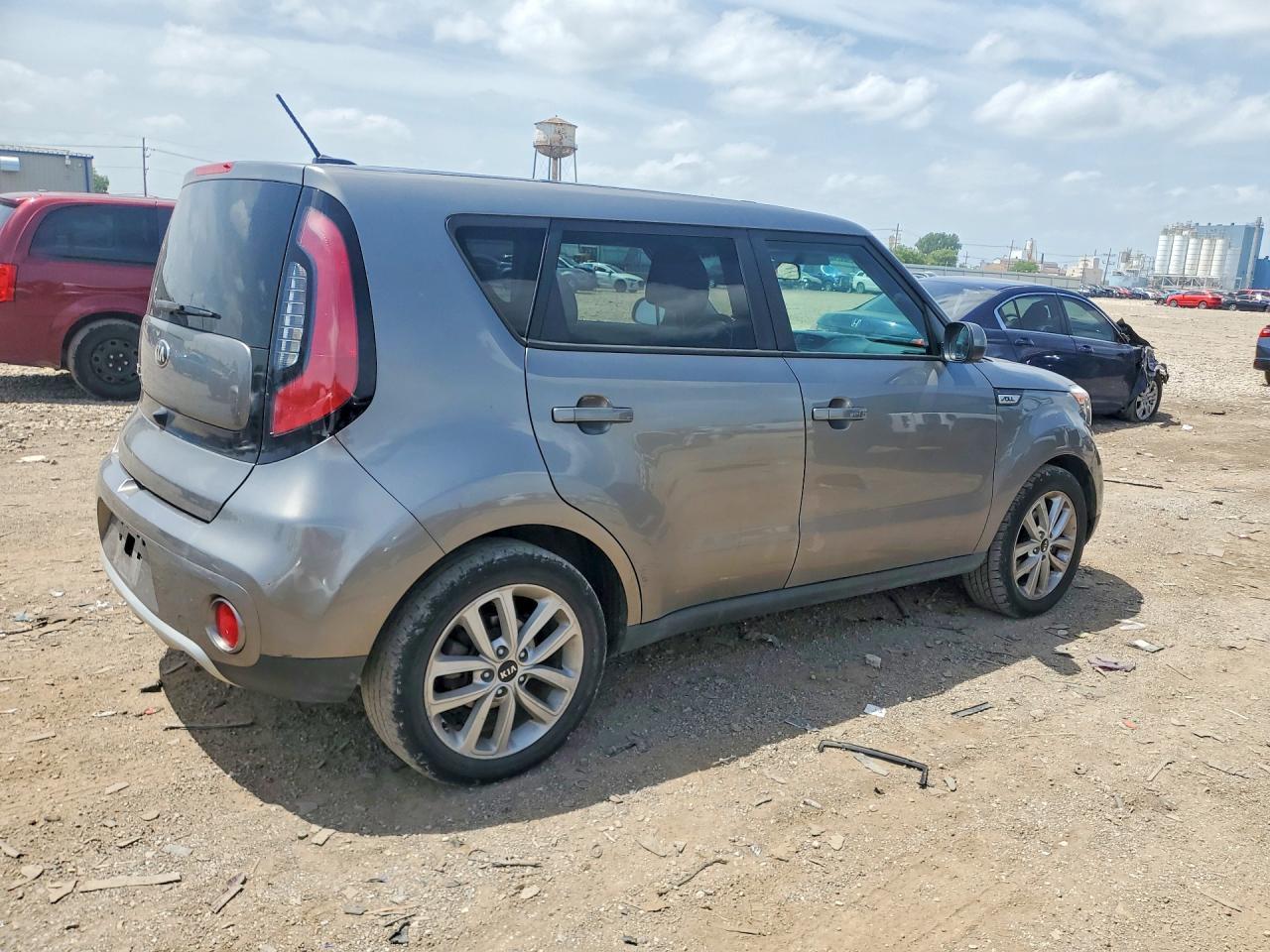 2017 KIA SOUL