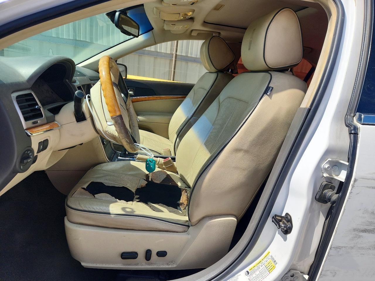 2011 LINCOLN MKZ