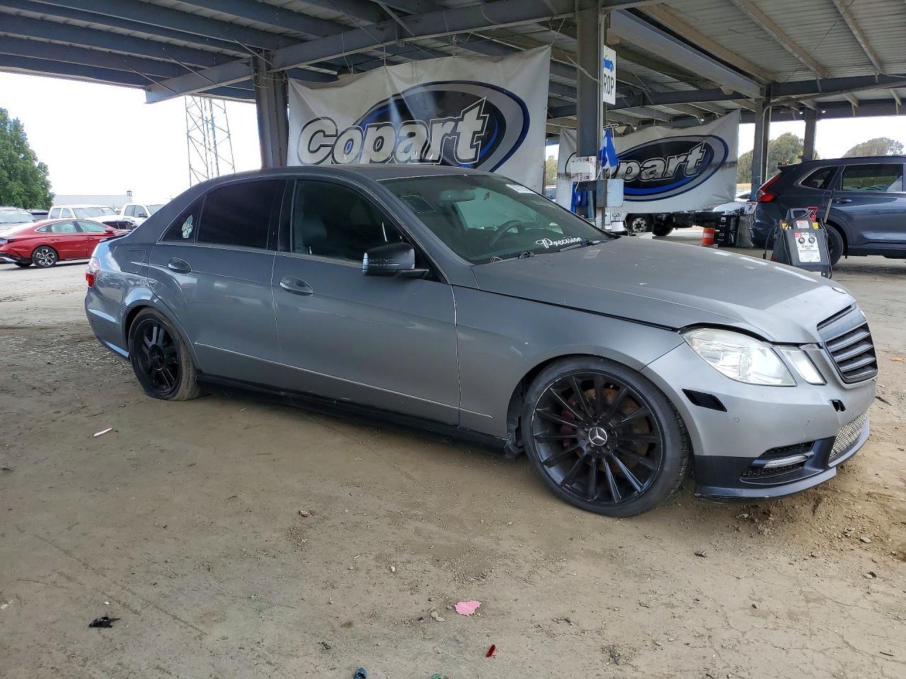 2011 MERCEDES-BENZ E-Class