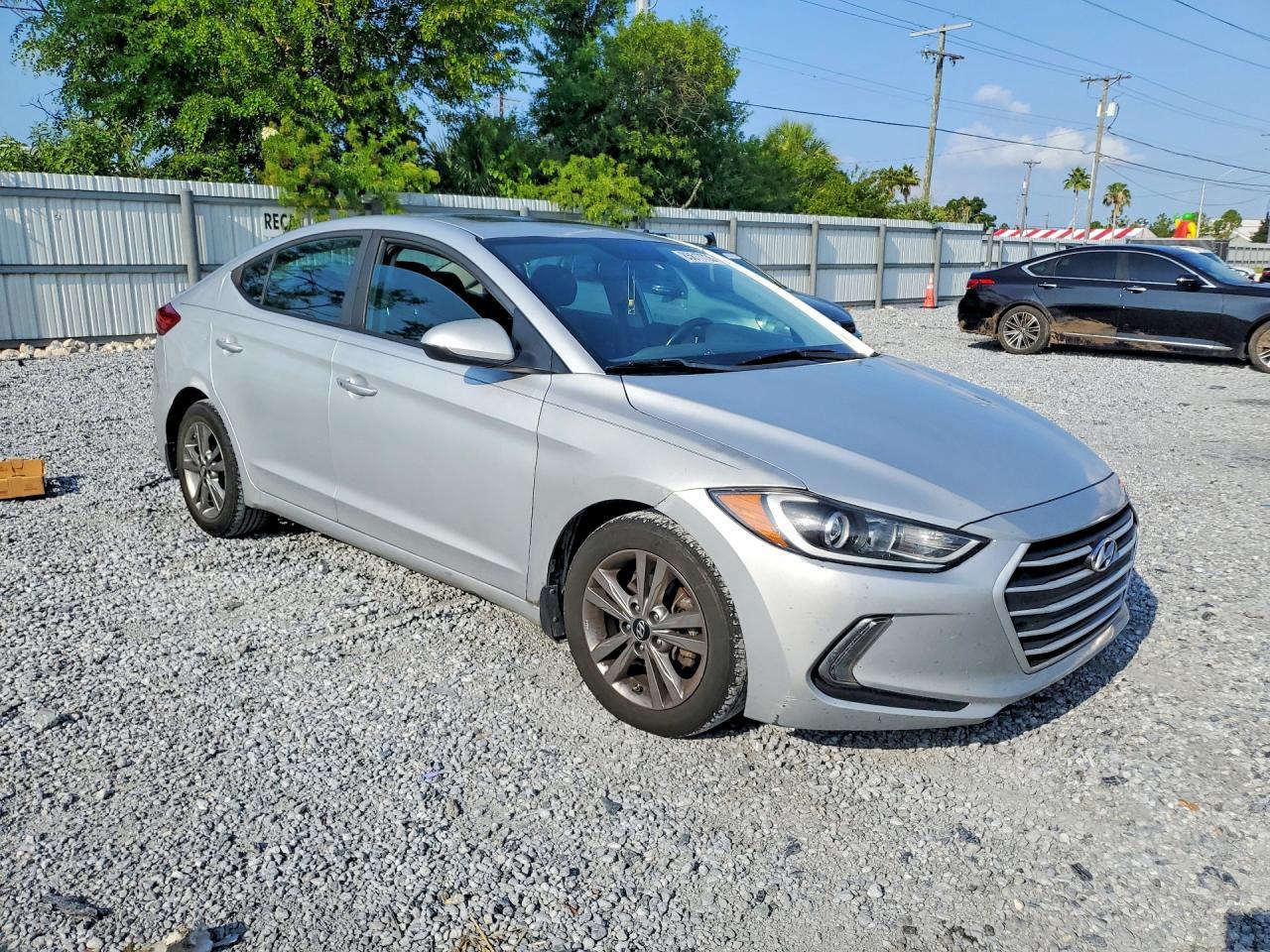 2017 HYUNDAI ELANTRA