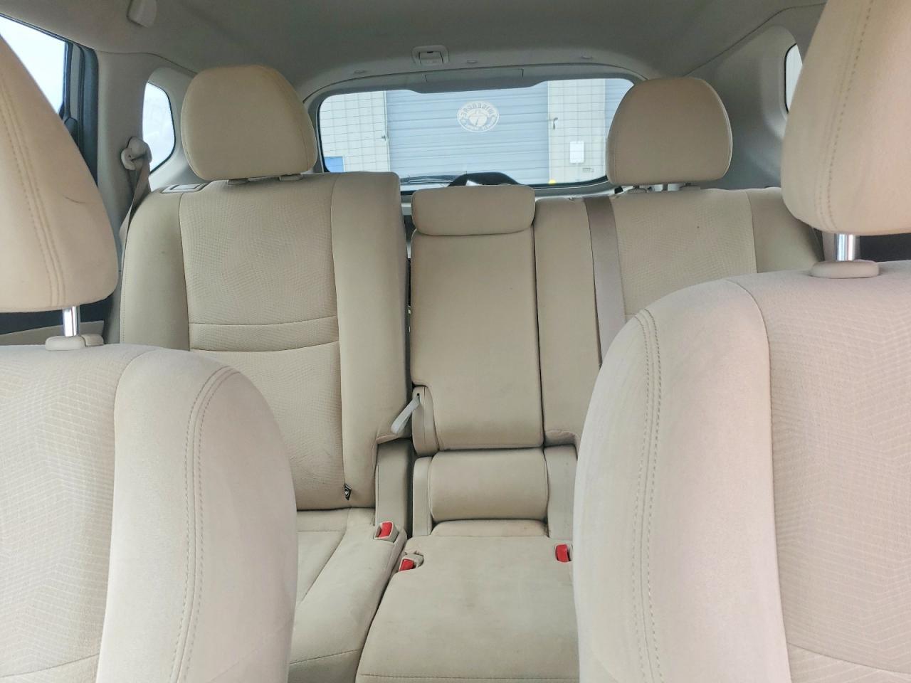 2015 NISSAN ROGUE