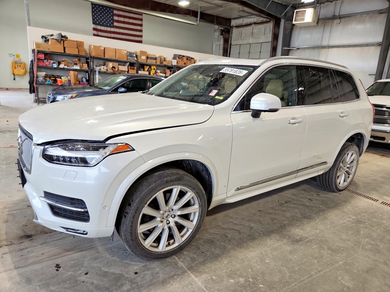 2016 VOLVO XC90
