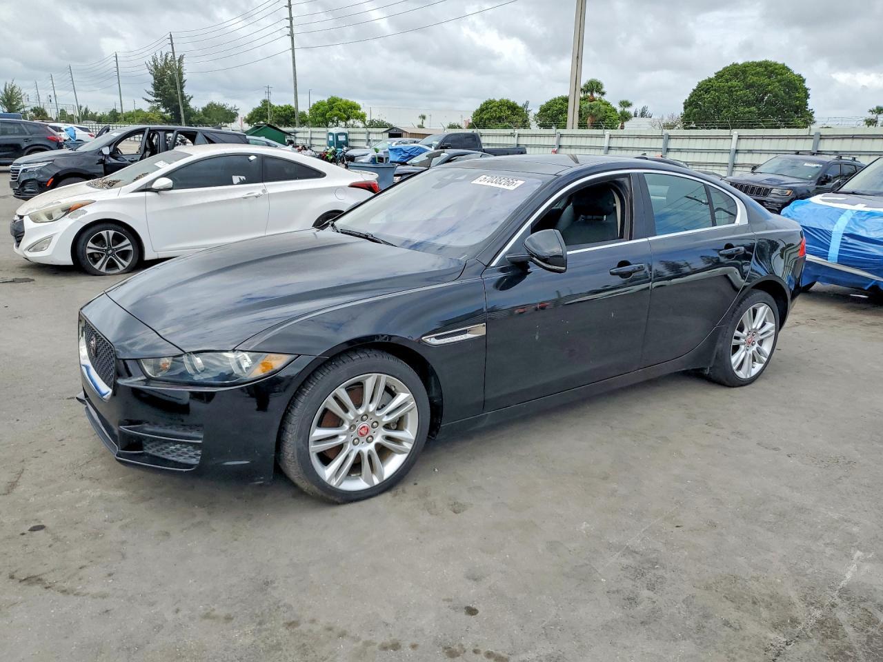 2019 JAGUAR XE