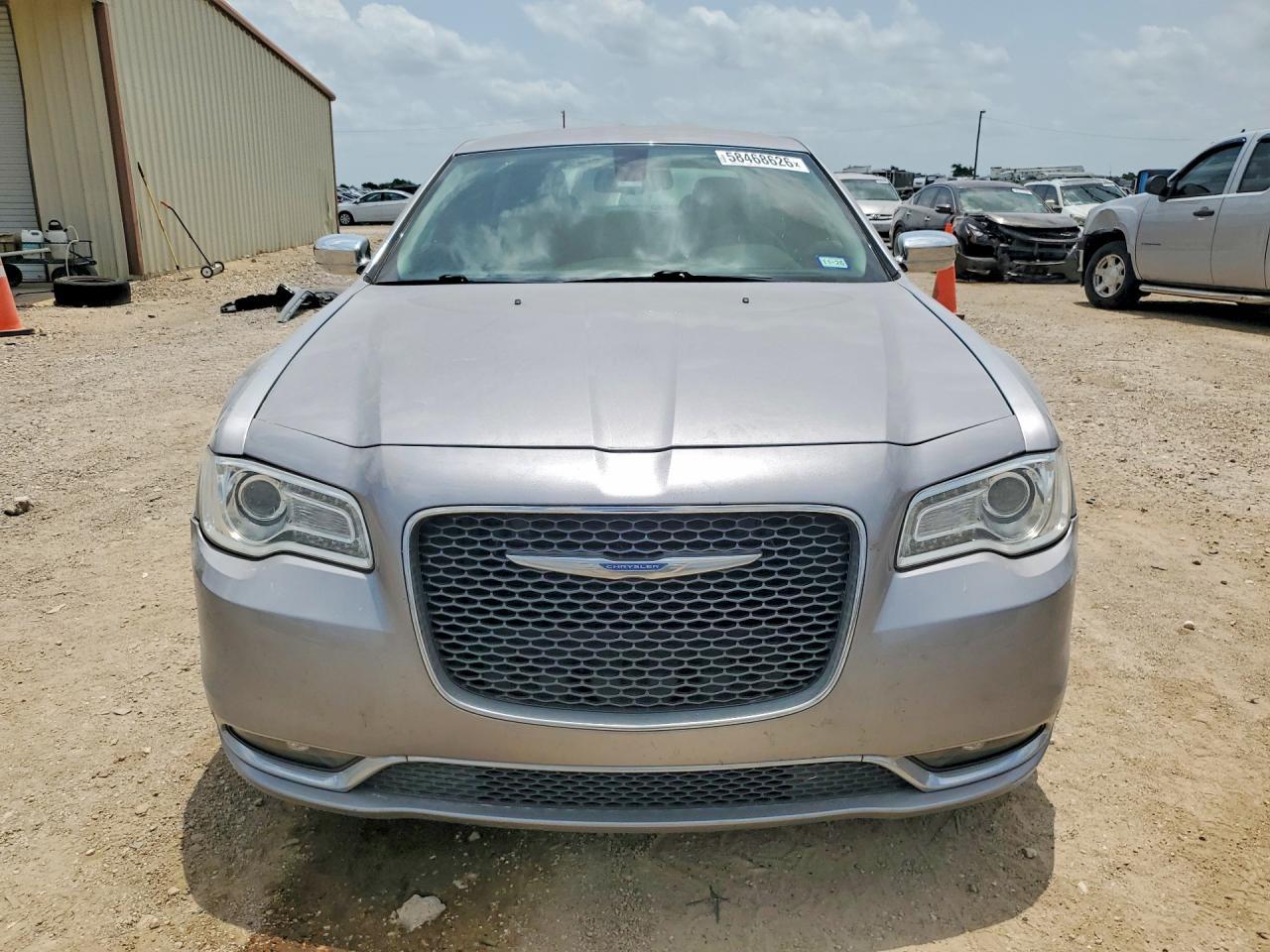 2018 CHRYSLER 300