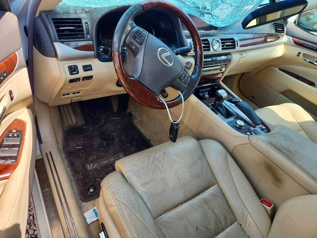 2013 LEXUS LS 460