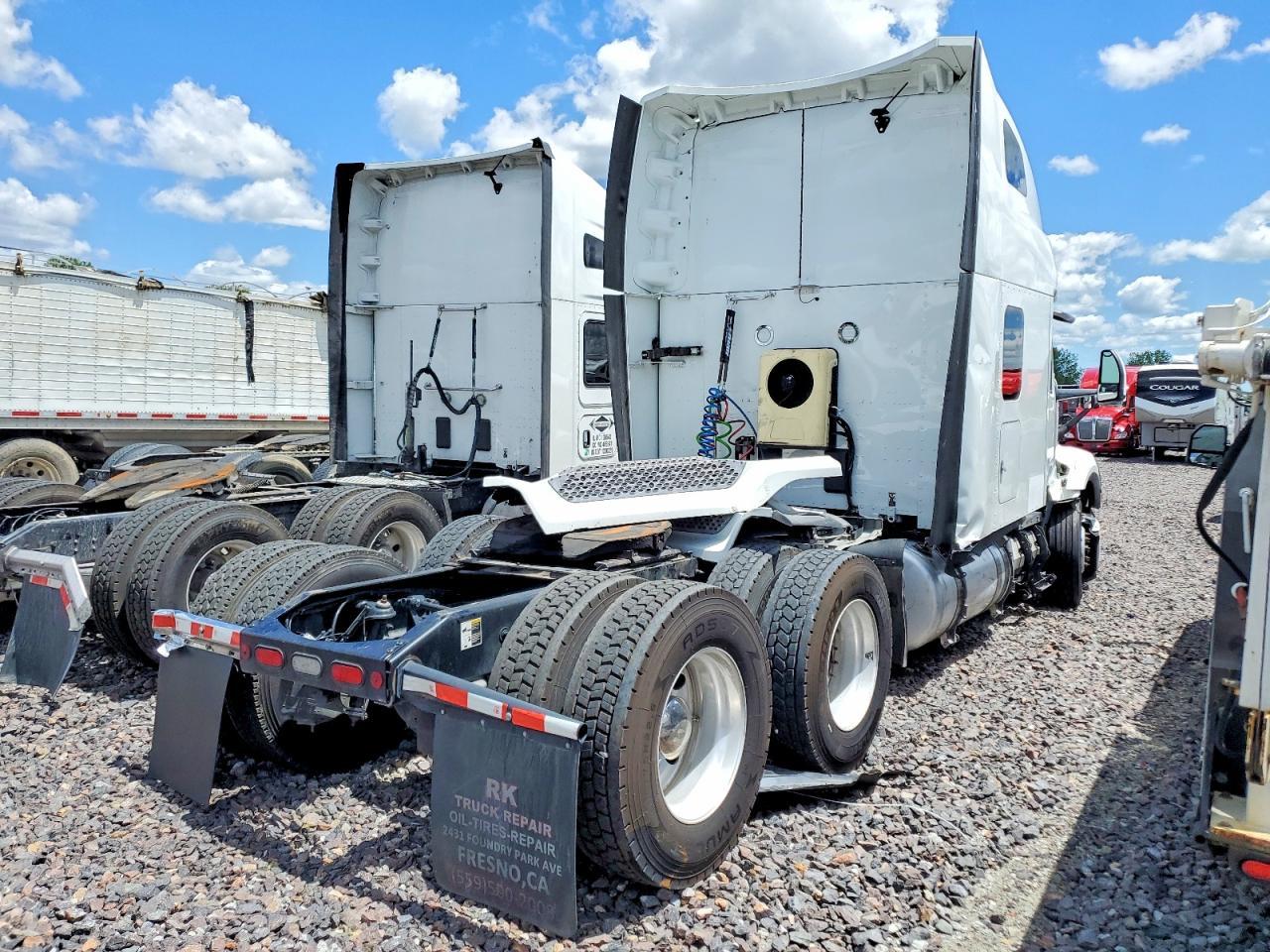 2023 PETERBILT 579