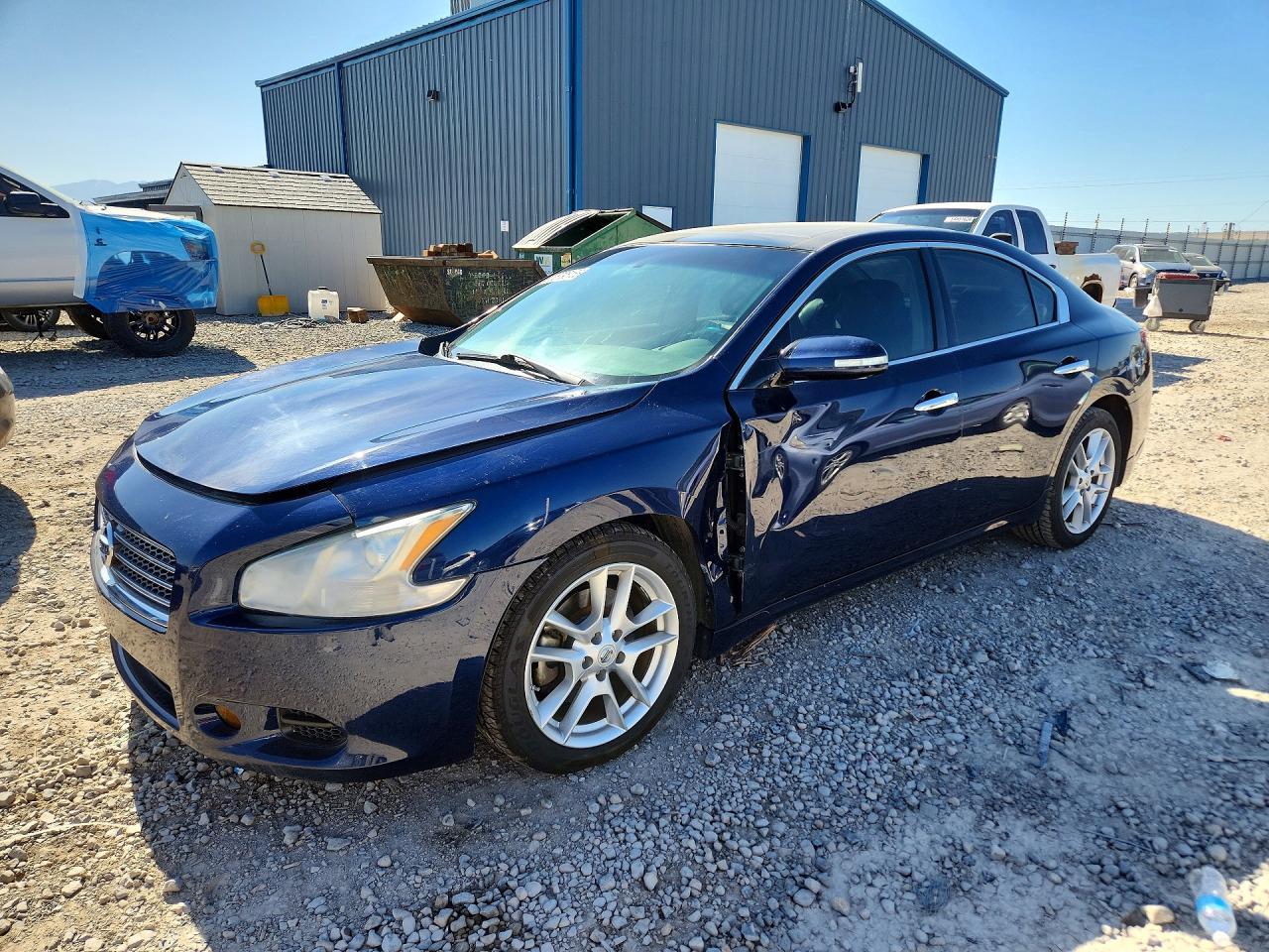 2011 NISSAN Maxima