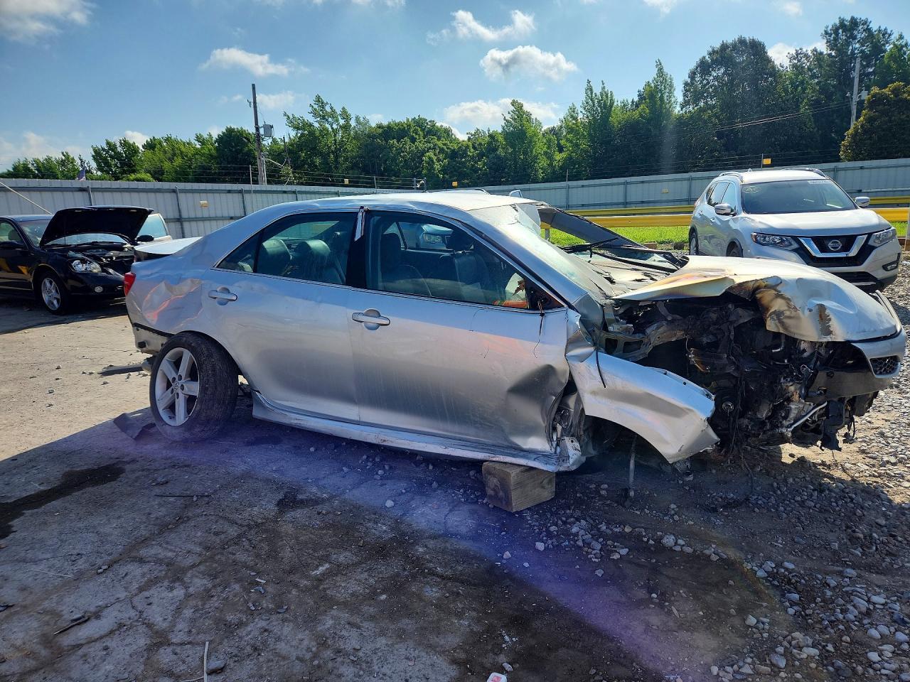 2013 TOYOTA CAMRY