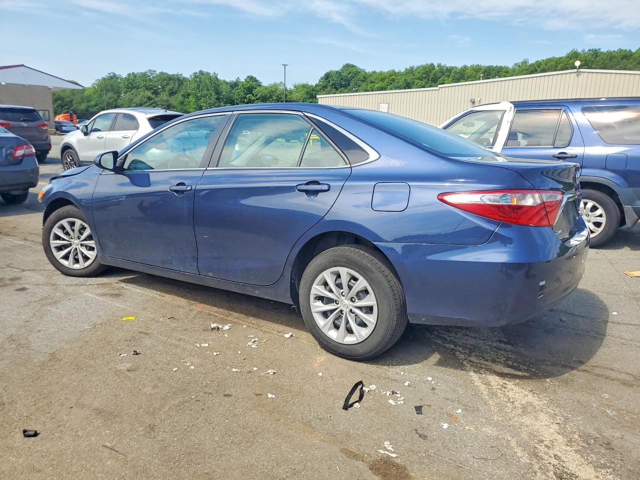 2015 TOYOTA CAMRY