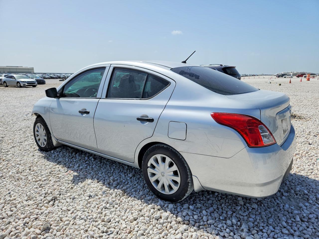 2019 NISSAN VERSA