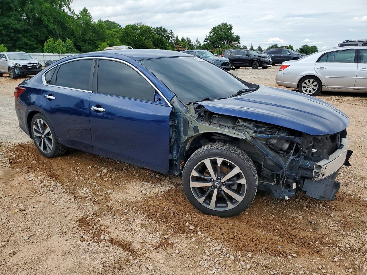 2017 NISSAN ALTIMA