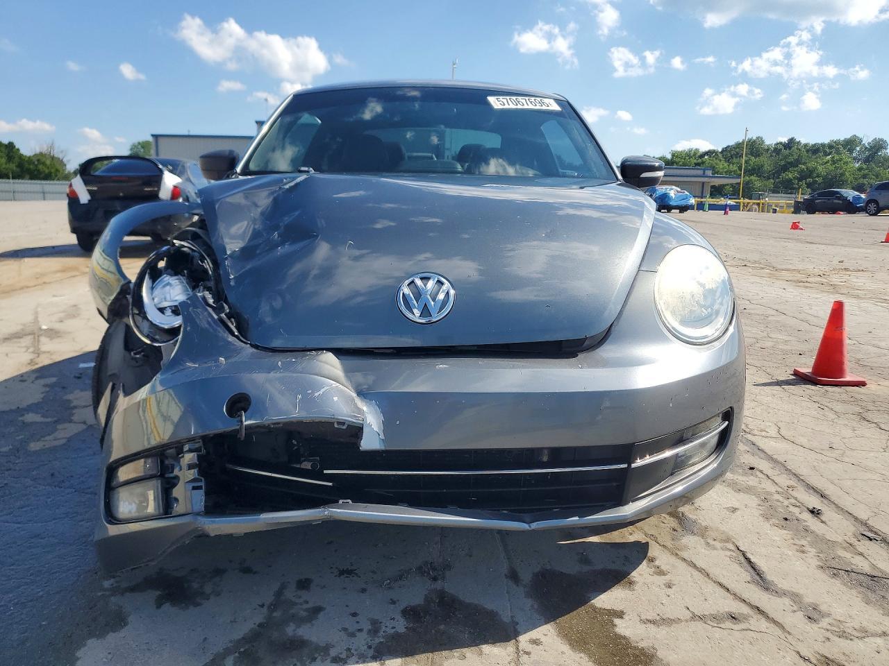 2012 VOLKSWAGEN Beetle