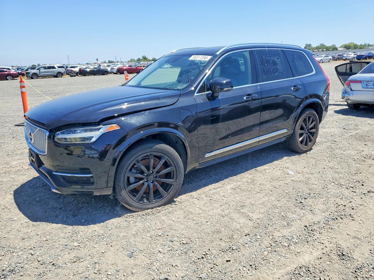 2016 VOLVO XC90