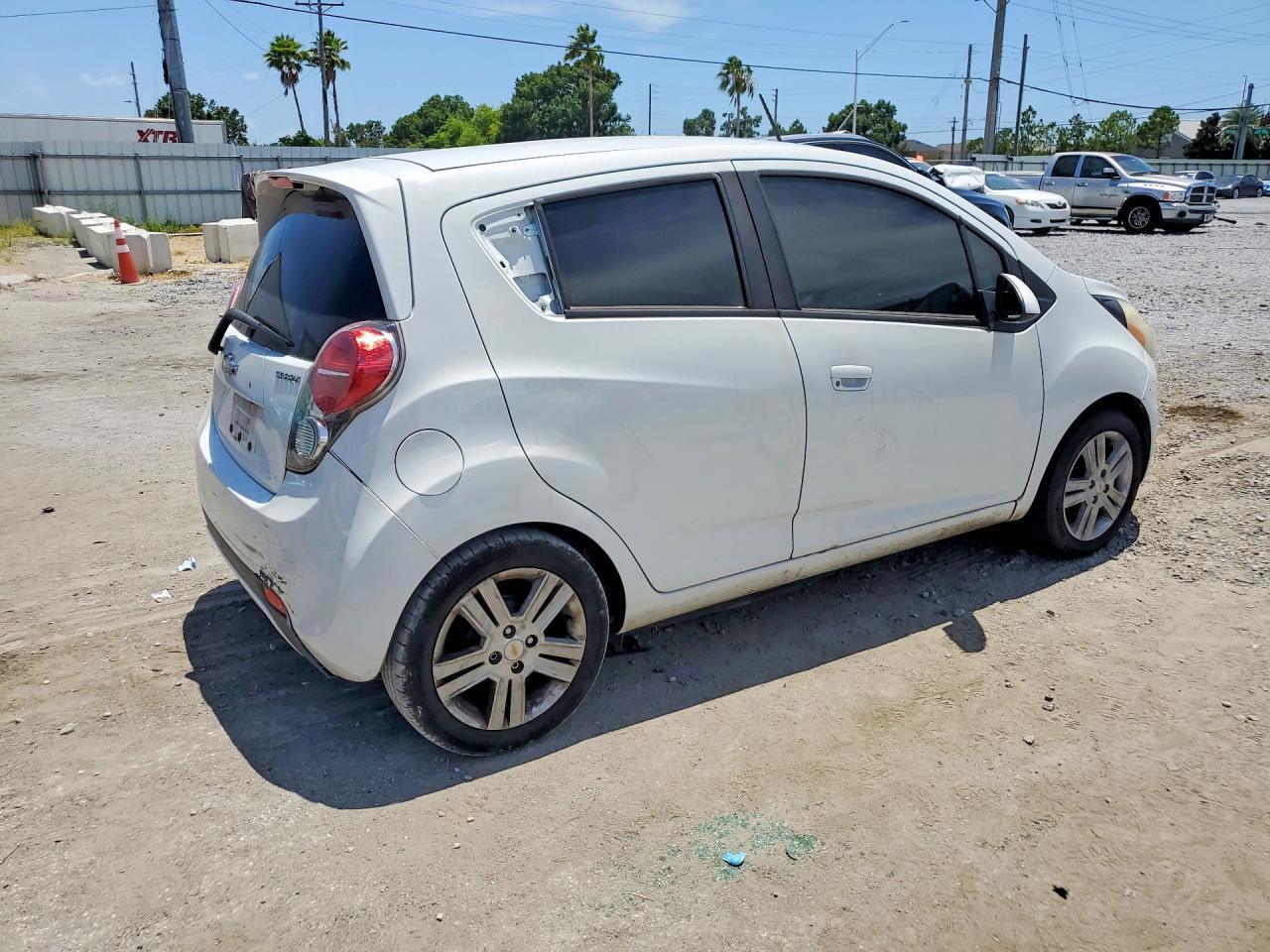 2013 CHEVROLET Spark