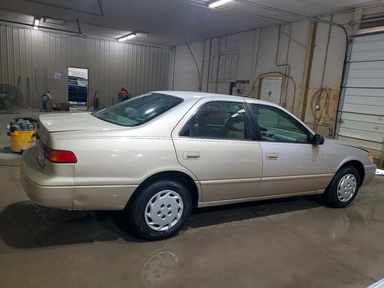 1997 TOYOTA CAMRY