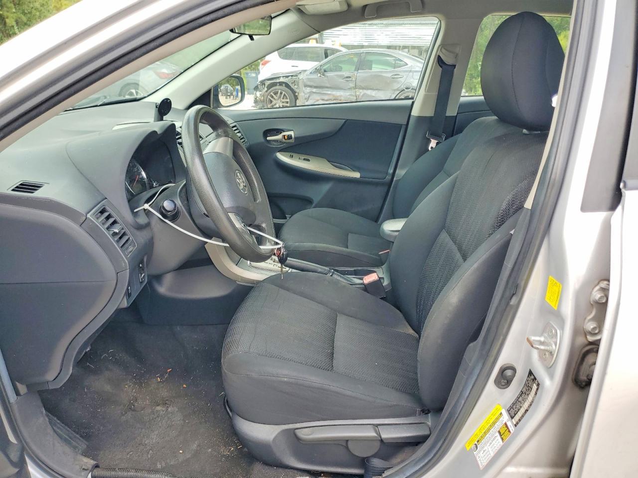 2011 TOYOTA COROLLA