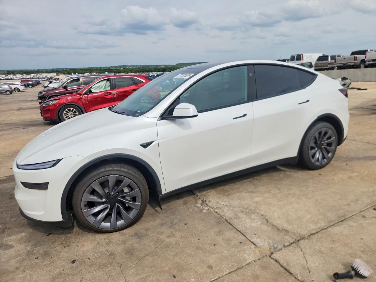 2026 TESLA Model Y
