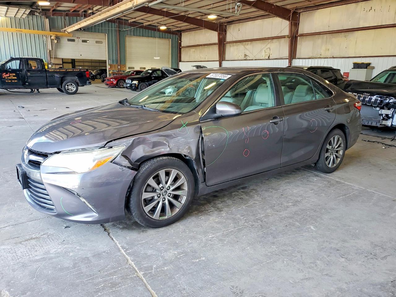 2015 TOYOTA CAMRY