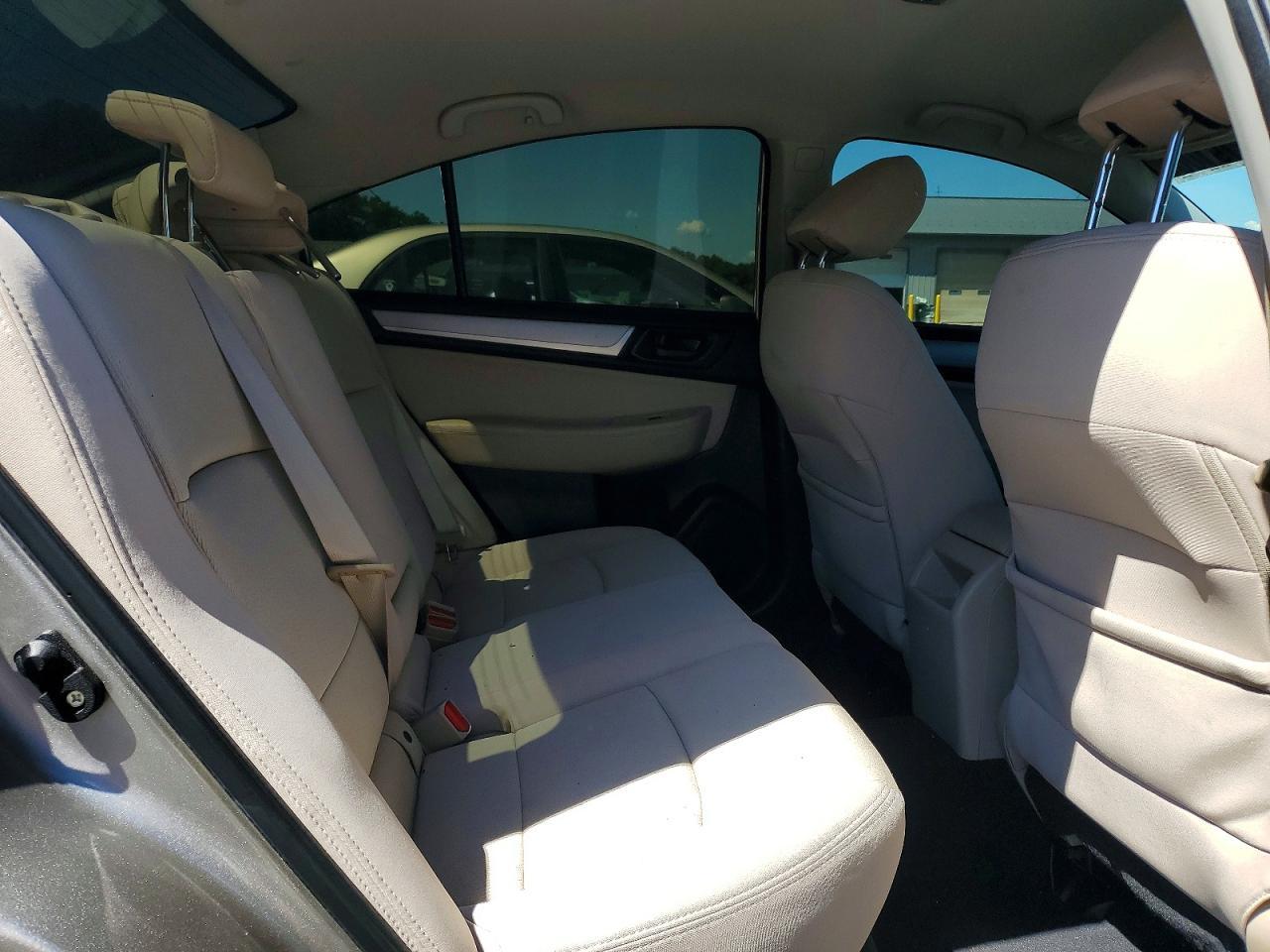 2016 SUBARU Legacy