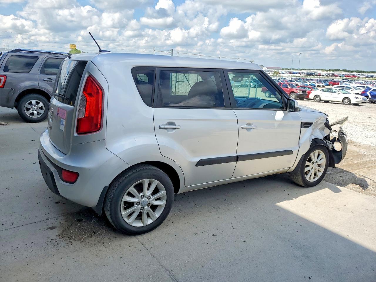 2013 KIA SOUL