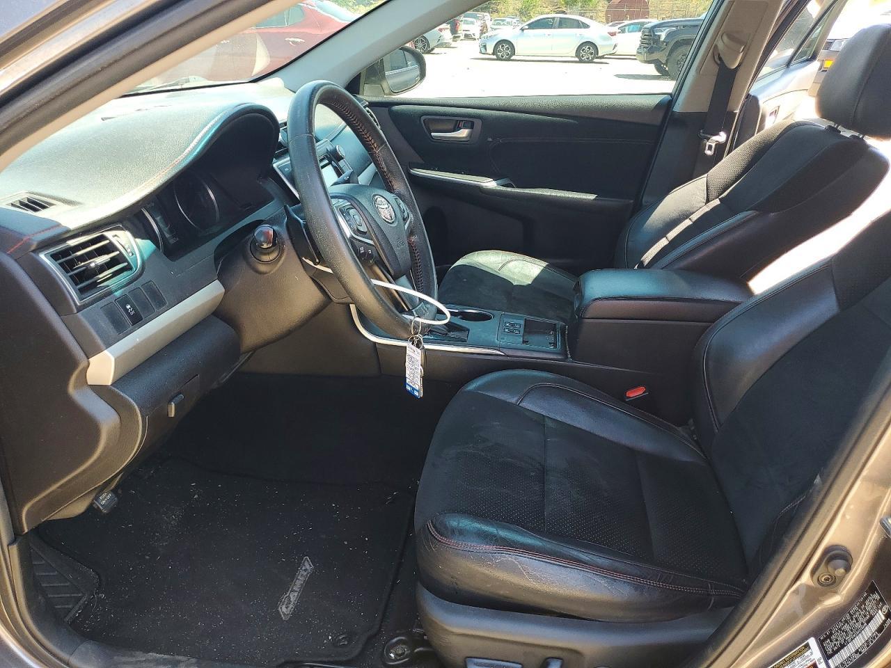 2016 TOYOTA CAMRY