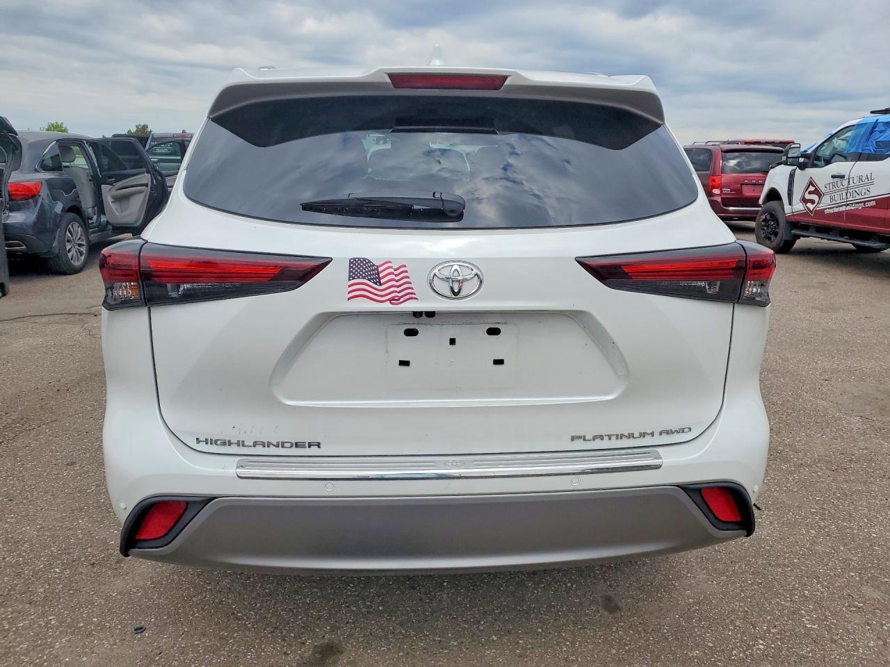 2024 TOYOTA HIGHLANDER