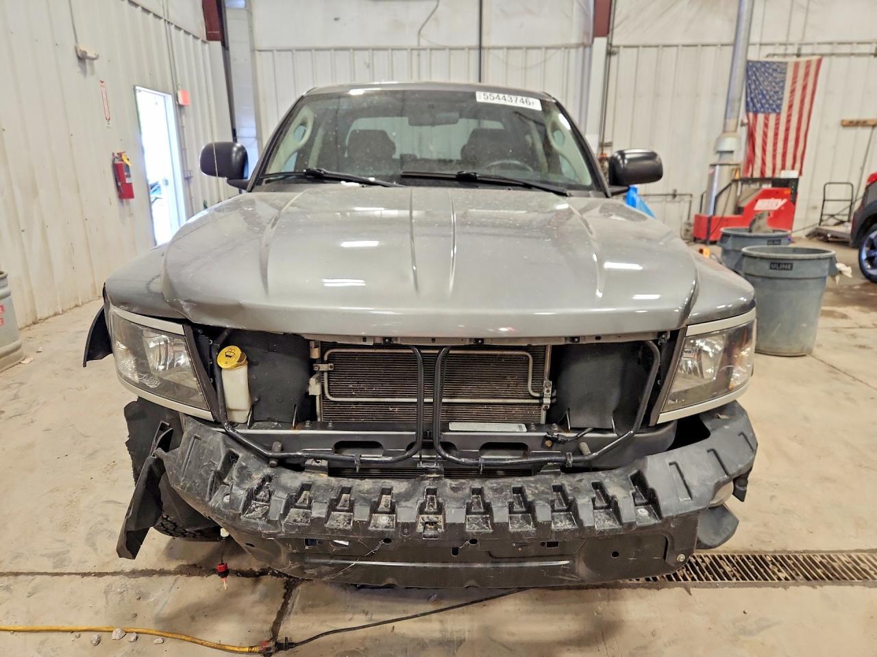 2010 DODGE Dakota