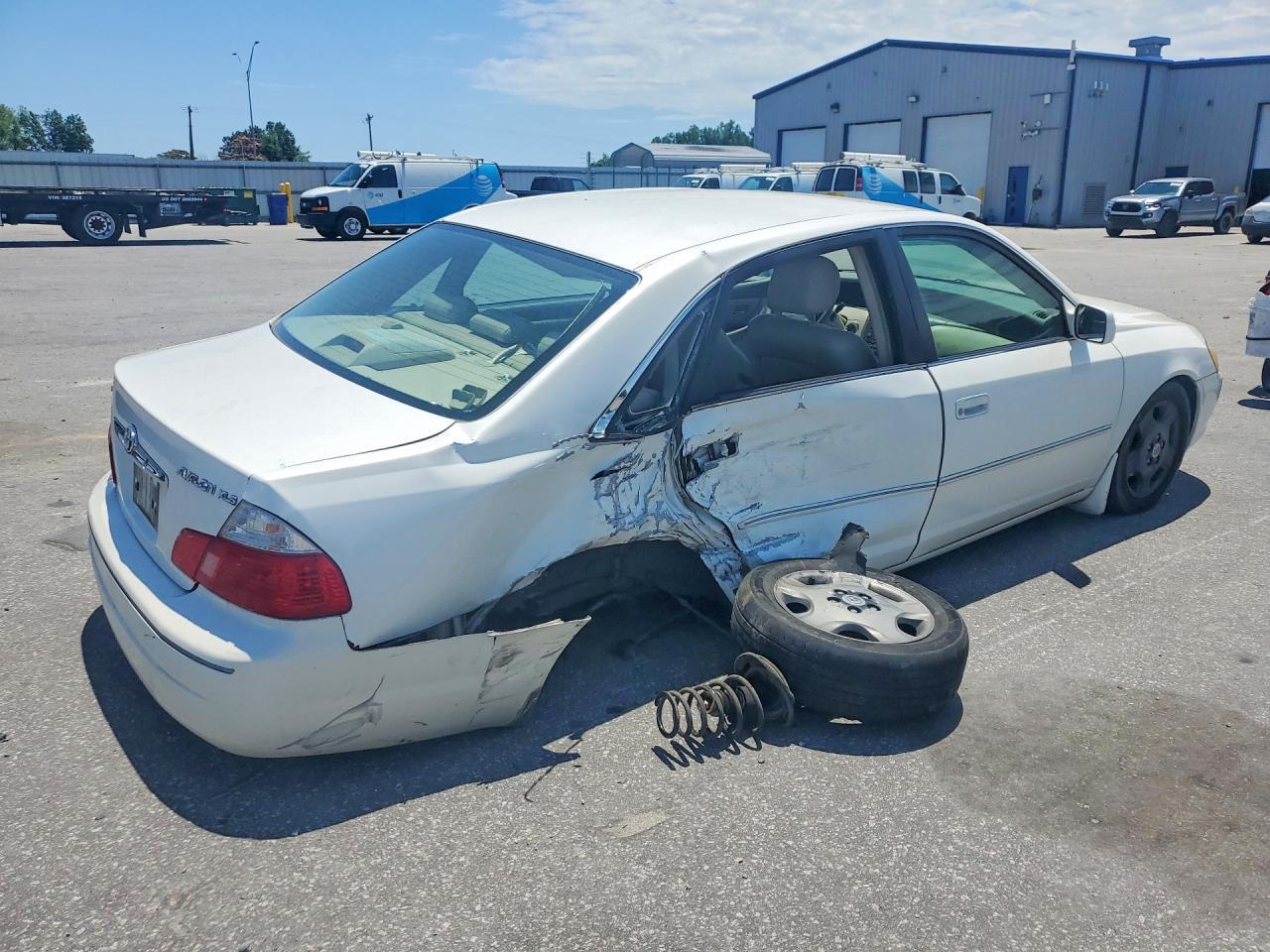 2003 TOYOTA Avalon