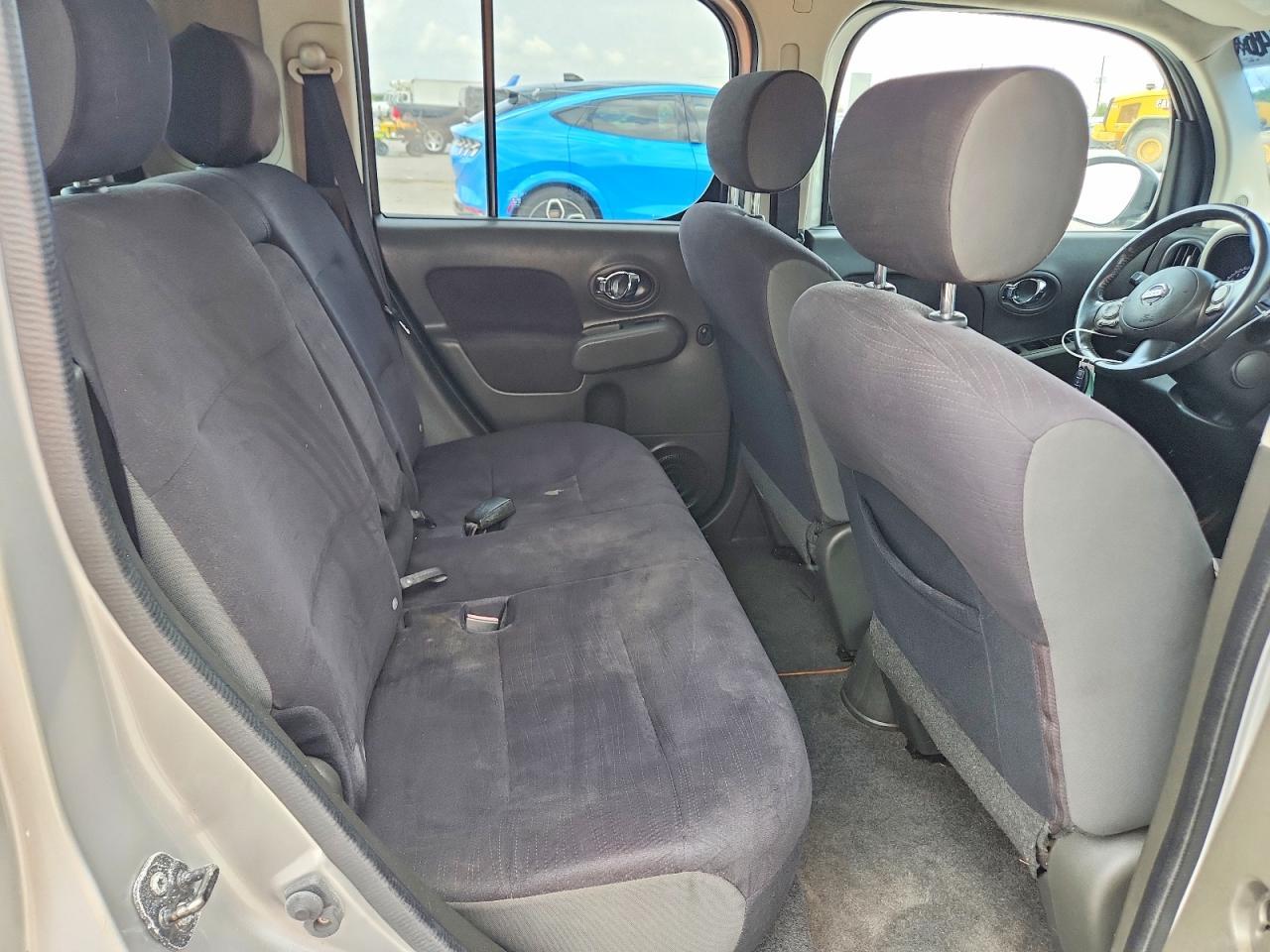 2010 NISSAN CUBE