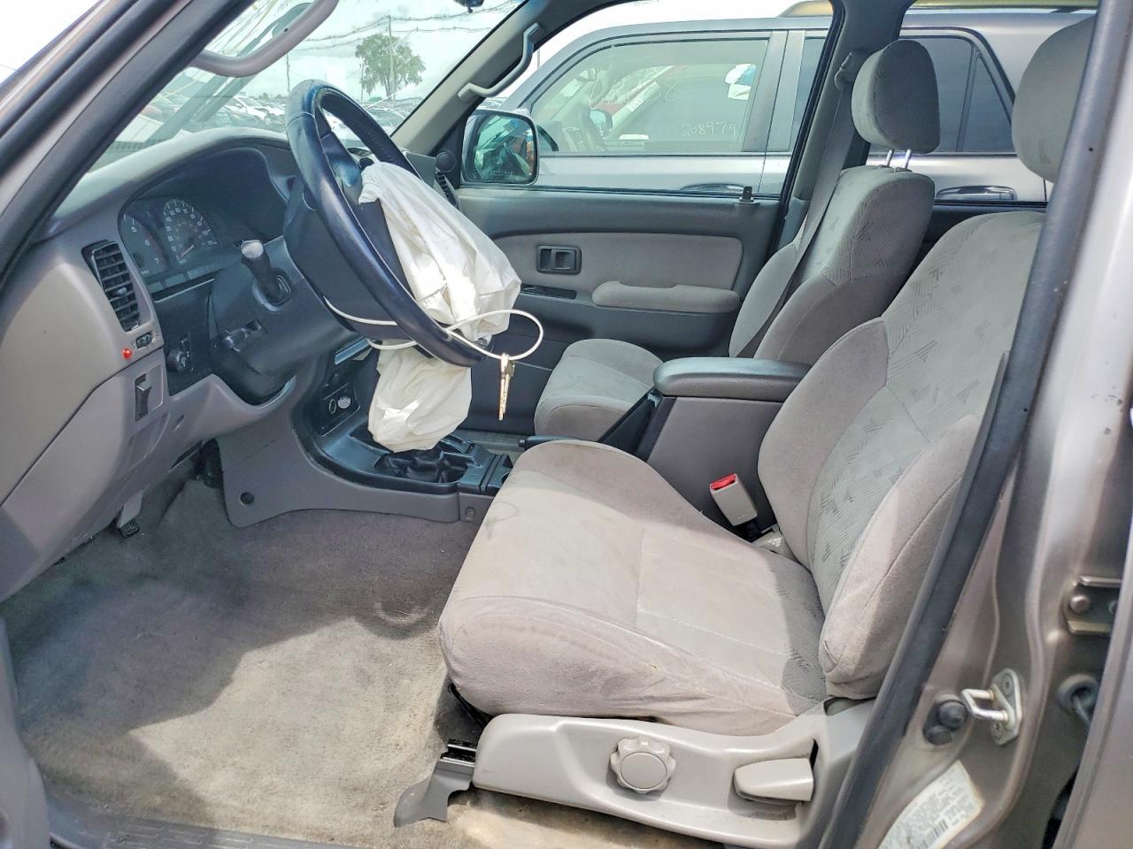 2002 TOYOTA 4Runner