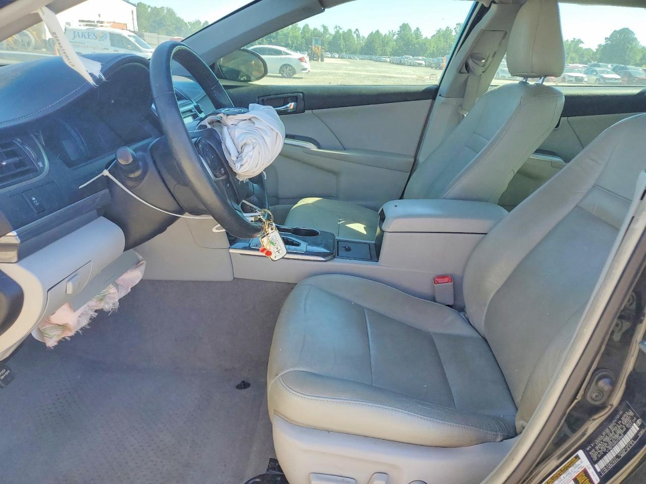 2014 TOYOTA CAMRY