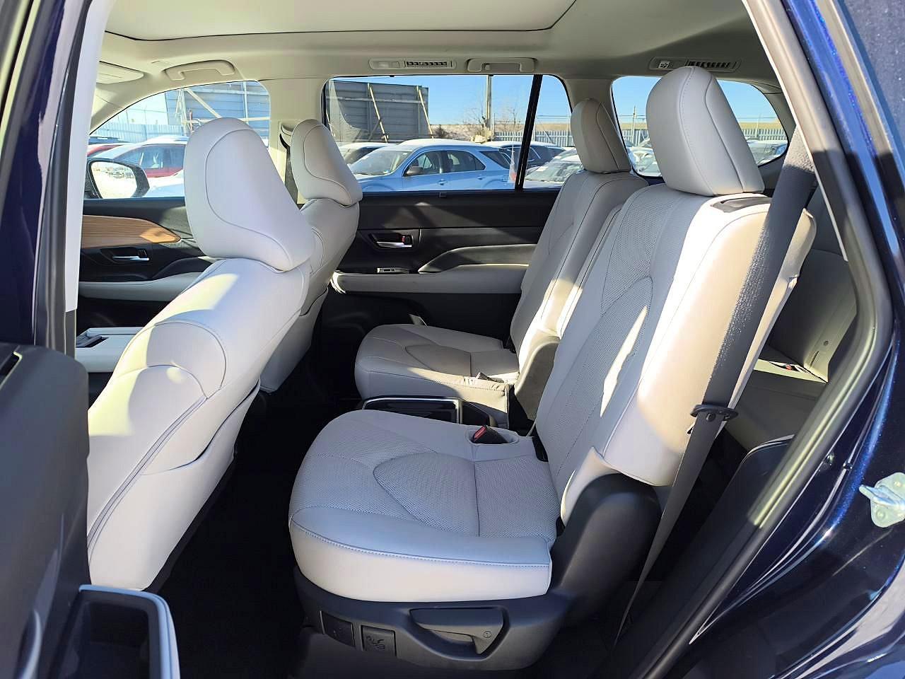 2024 TOYOTA HIGHLANDER
